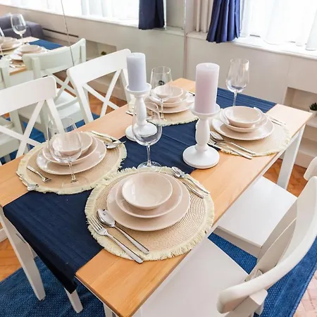 Flat With Excellent Location In Tesvikiye, Sisli Стамбул